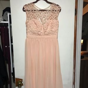 Sleveless long pink dress with lace and mesh top